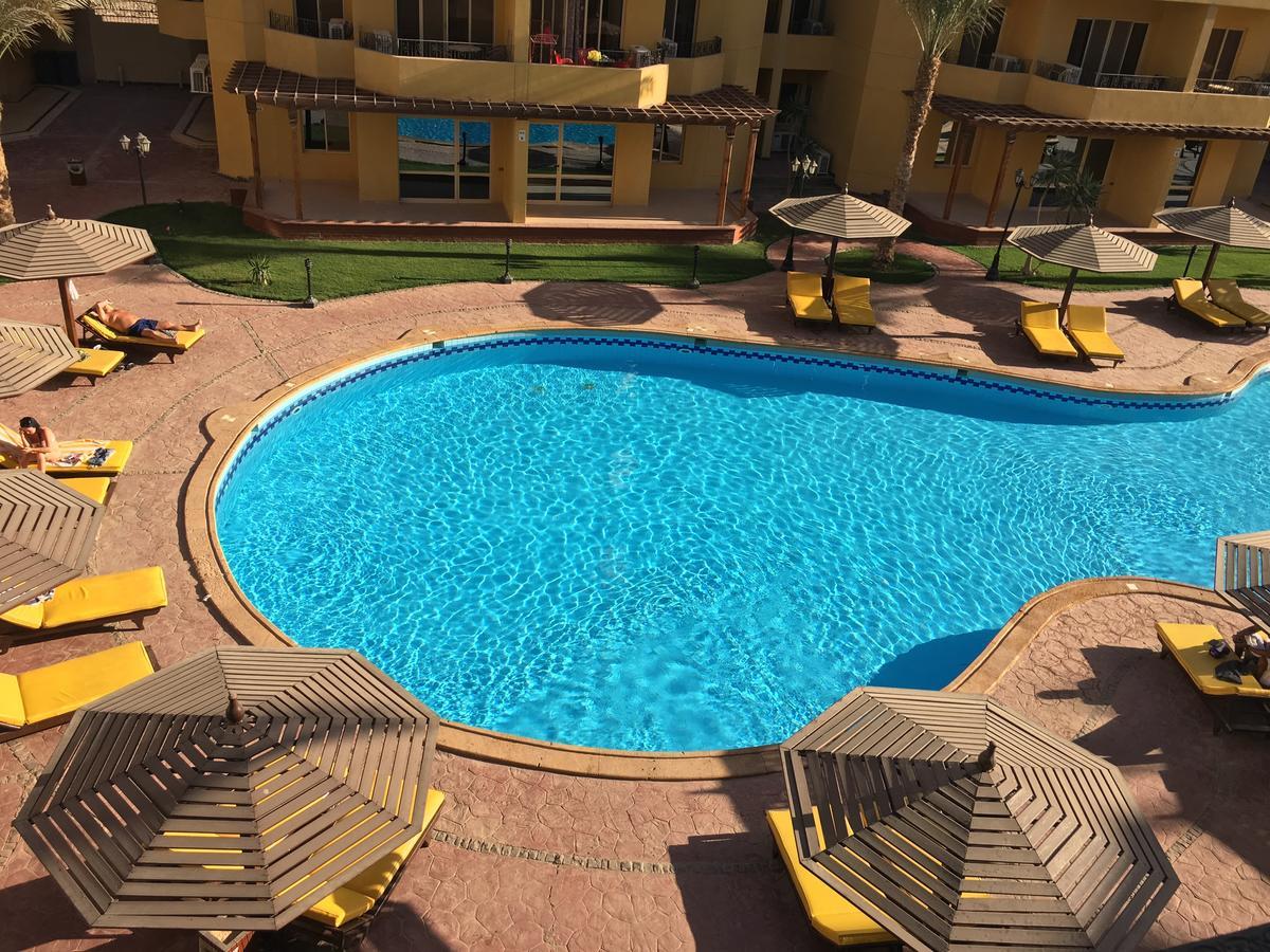 Pool View Apartments At British Resort - Unit 13 洪加達 外观 照片